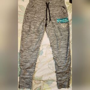 Women's PINK Size MD ADORABLEEE Capri Sweats!! :)